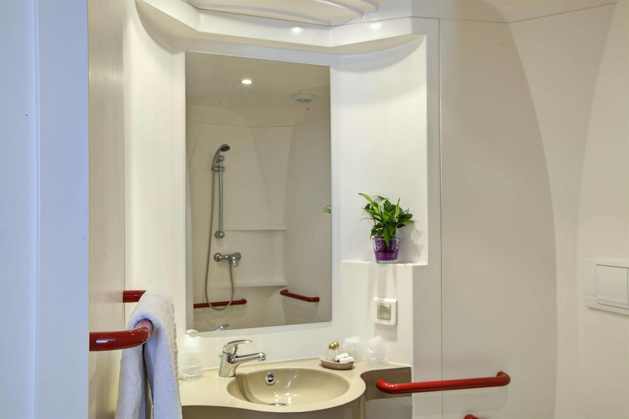 Grand Hotel Senia Ορλί Εξωτερικό φωτογραφία